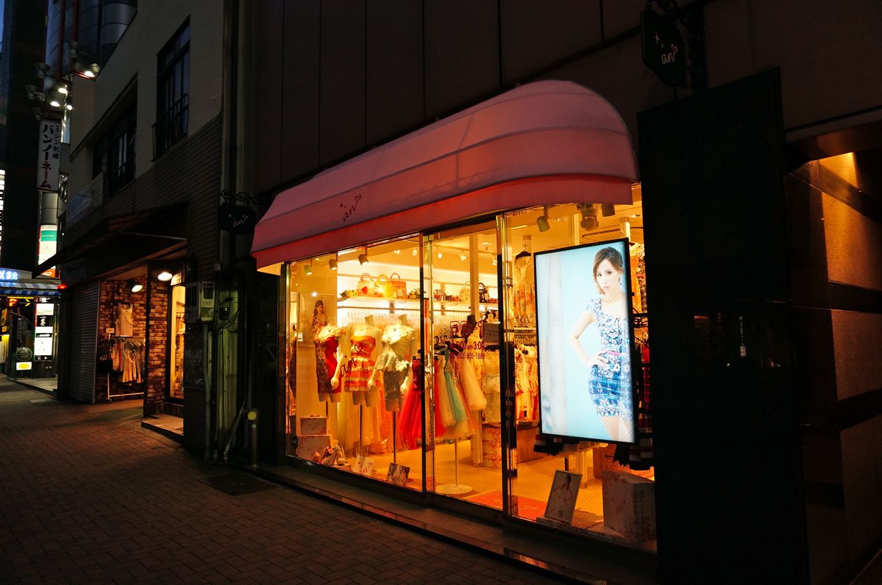 night LEDサイネージモニター