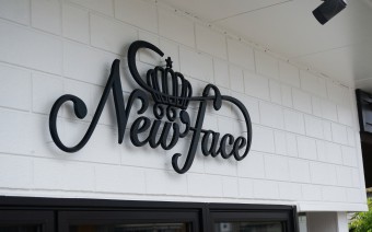 Newface 様